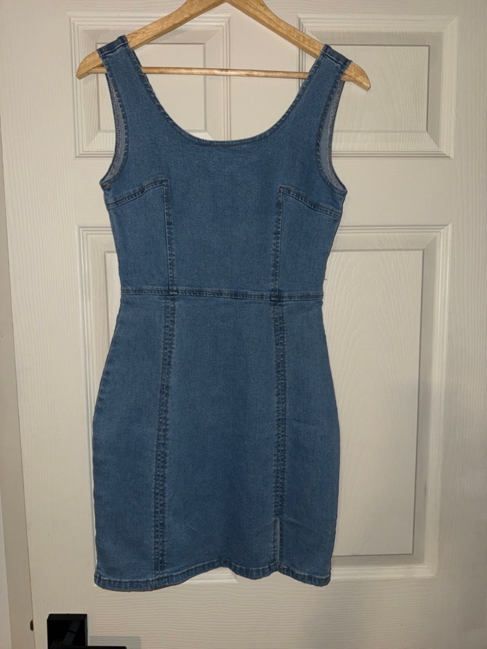 Sleeveless Blue Denim Bodycon Dress with Front Slit